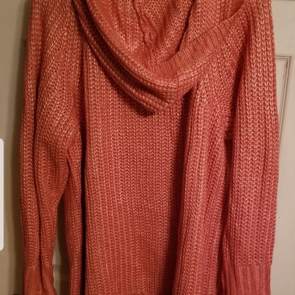 NWT Hooded Raglan Sweater - Picture 6 of 9